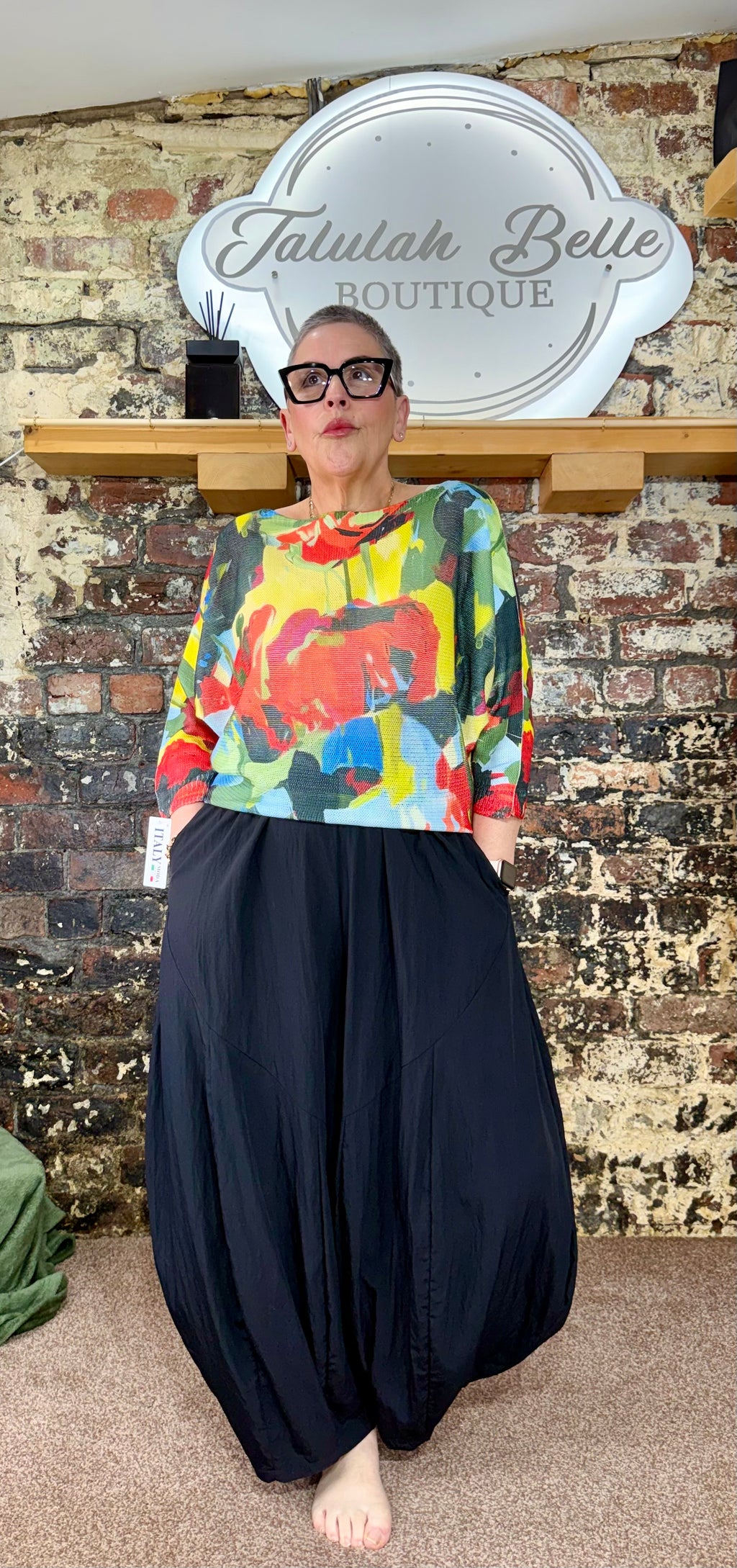 Vibrant knit