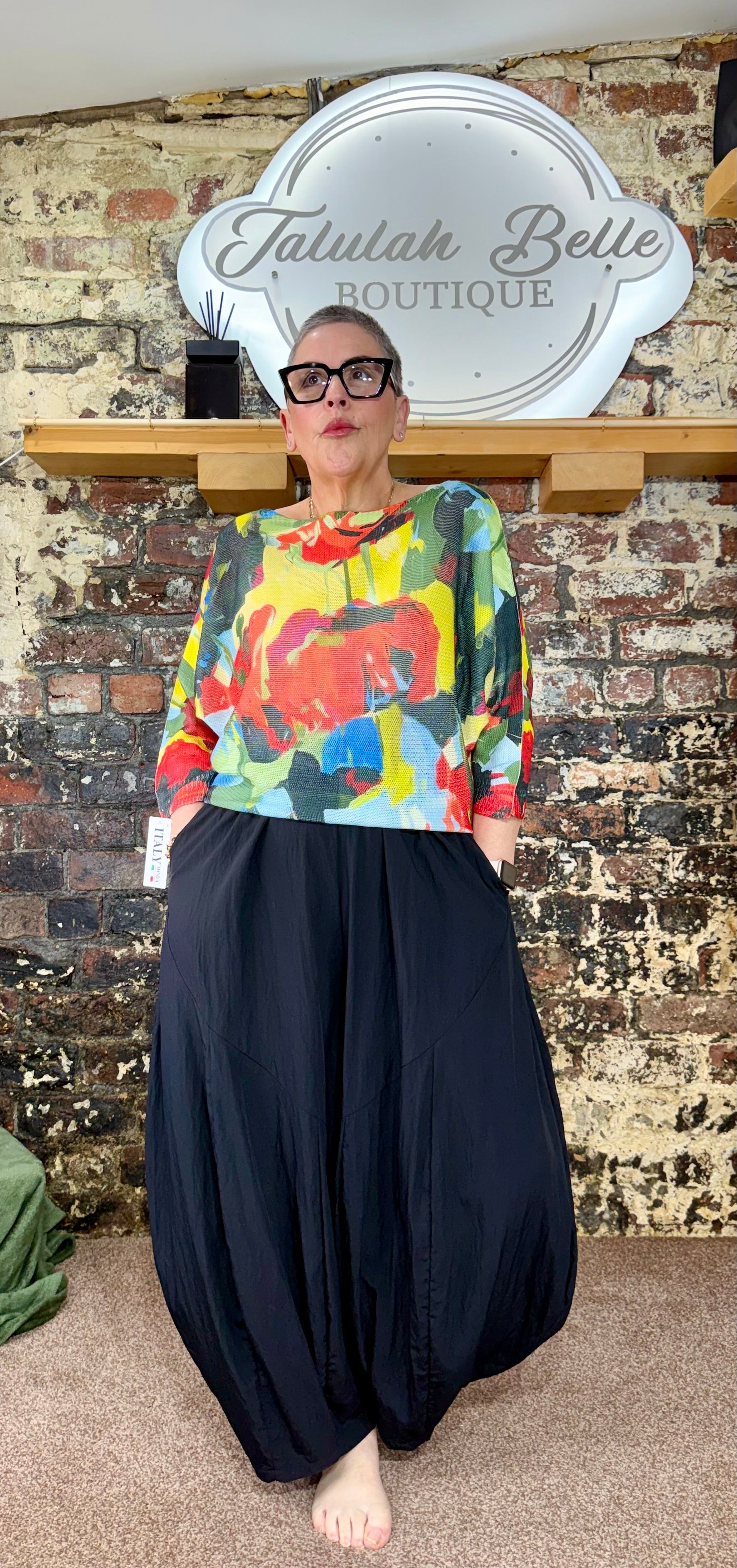 Vibrant knit