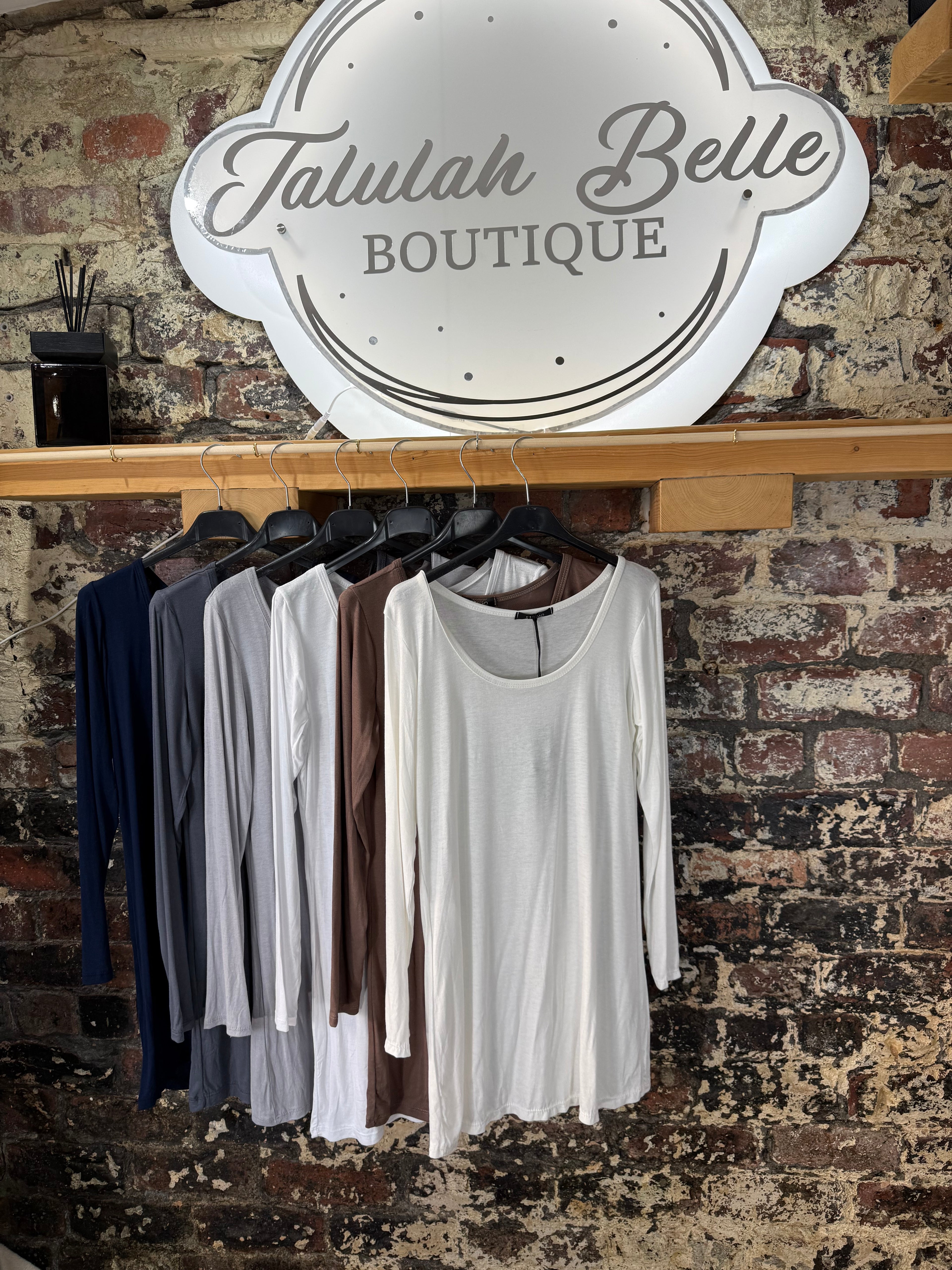 Premium long sleeved long bodied base layering vest