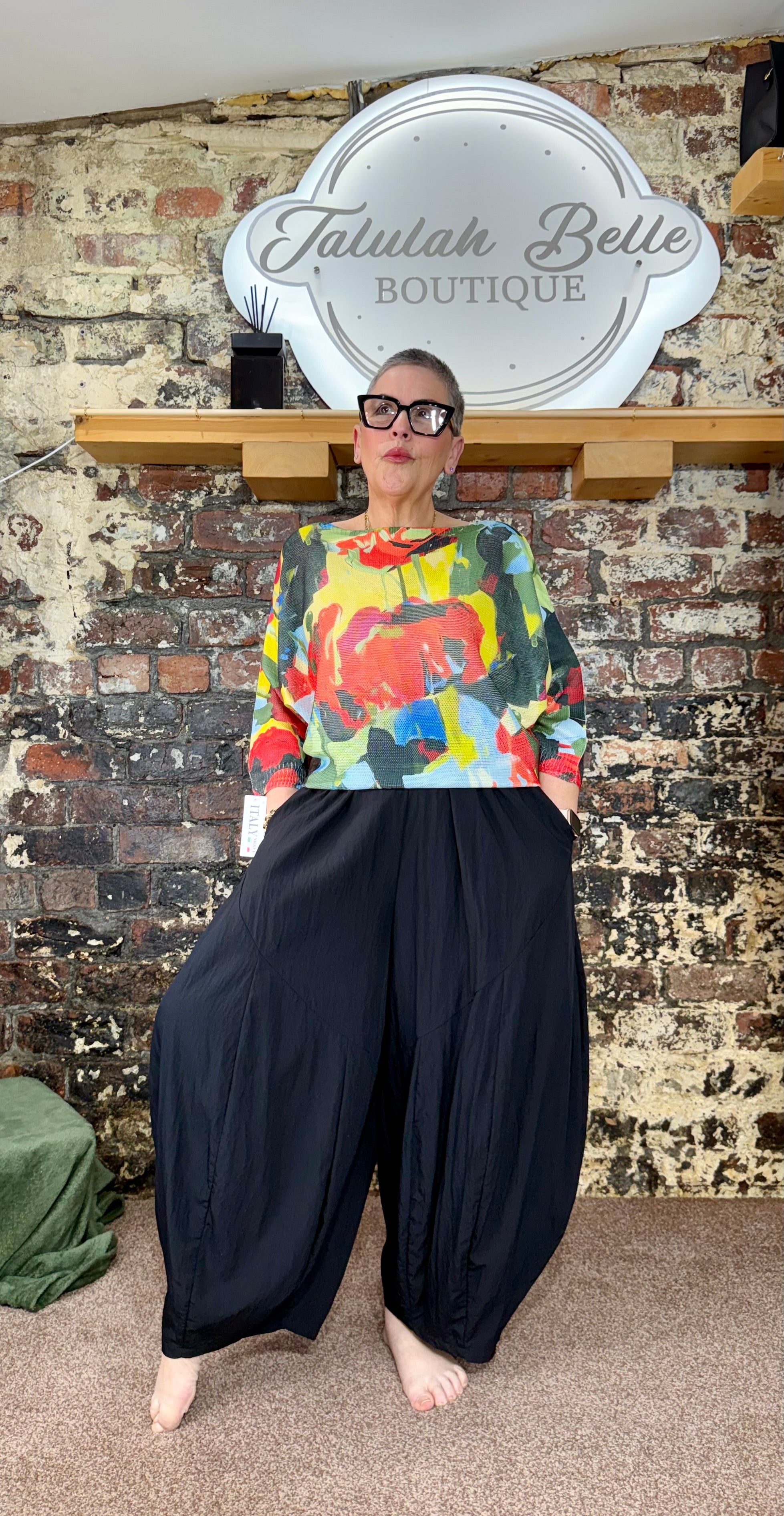 Vibrant knit