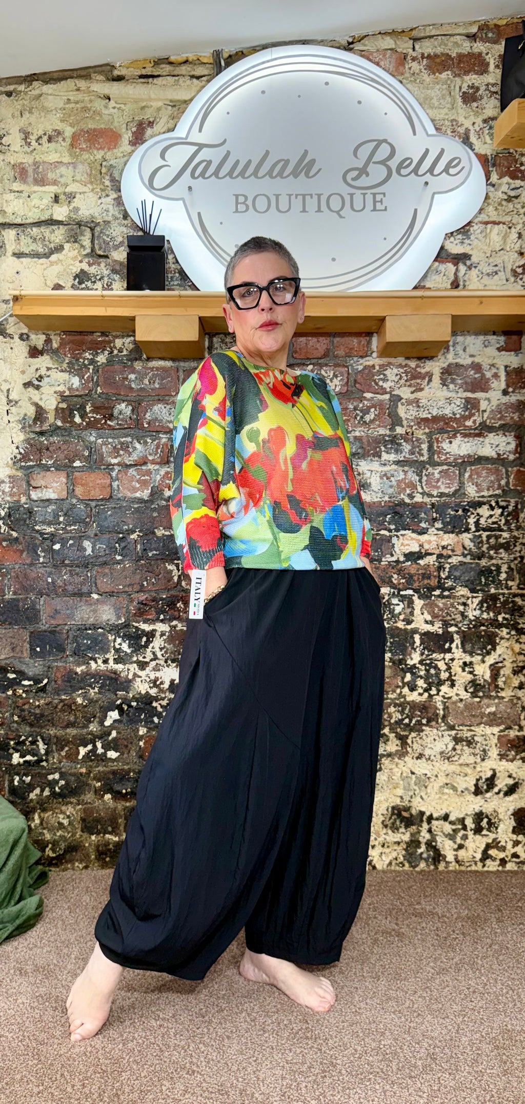 Vibrant knit