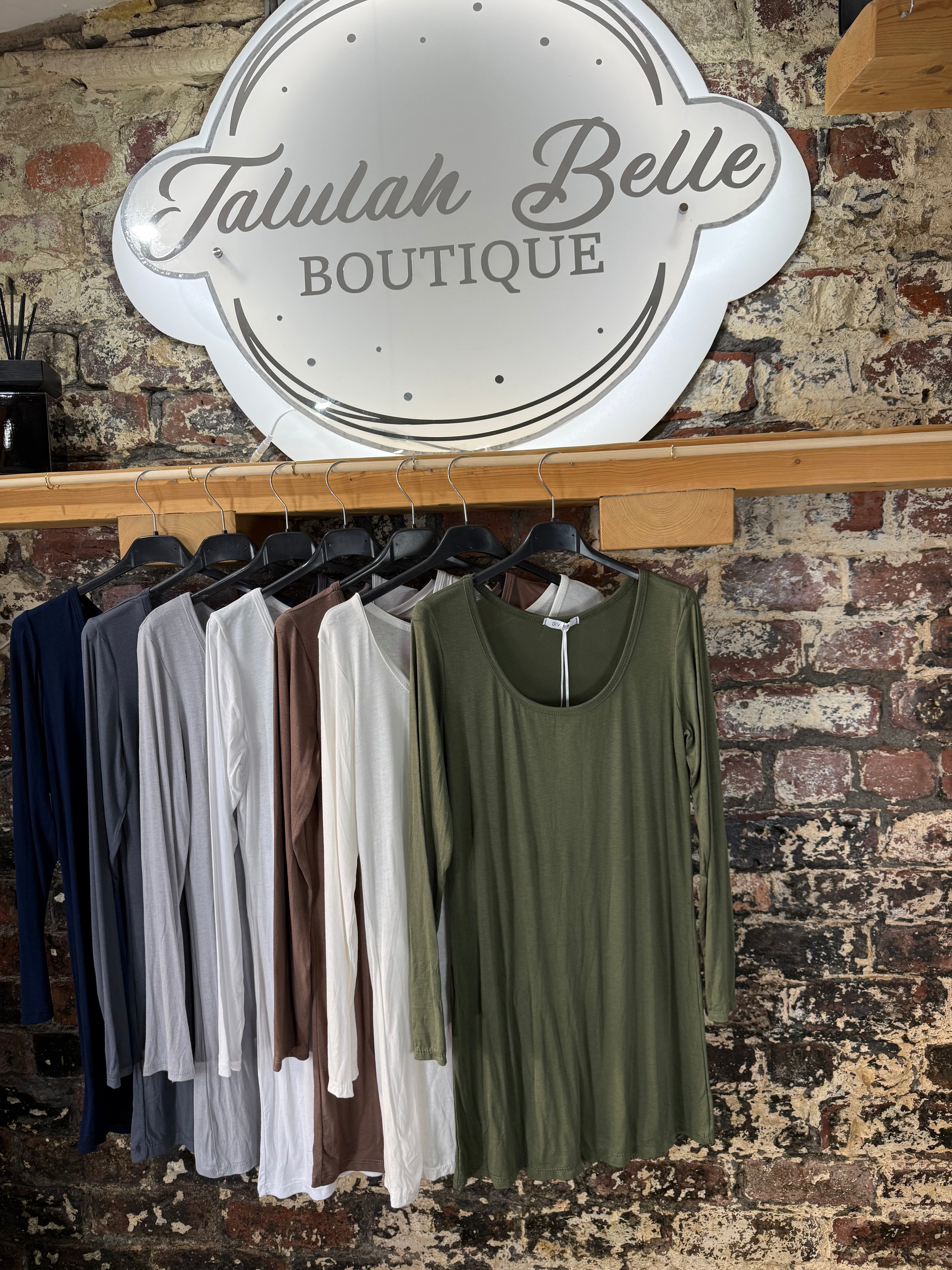Premium long sleeved long bodied base layering vest