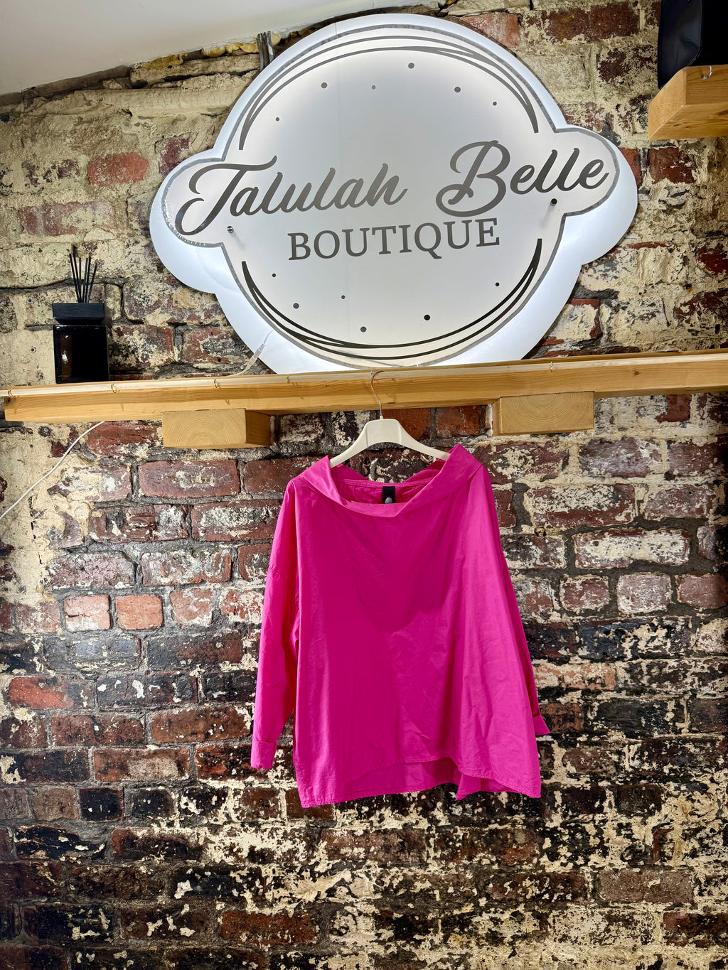 Boat neck cotton top