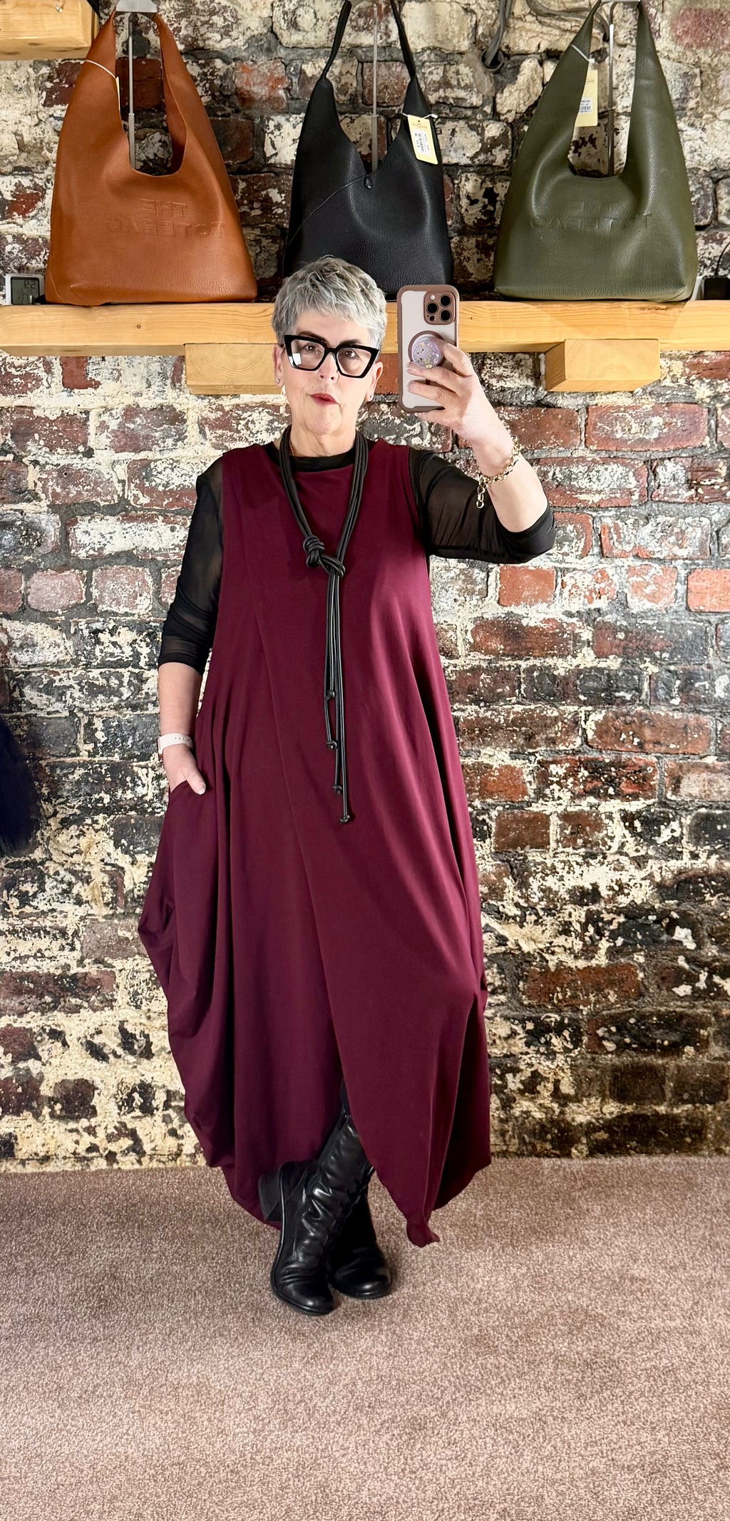 Tulip dress in burgundy
