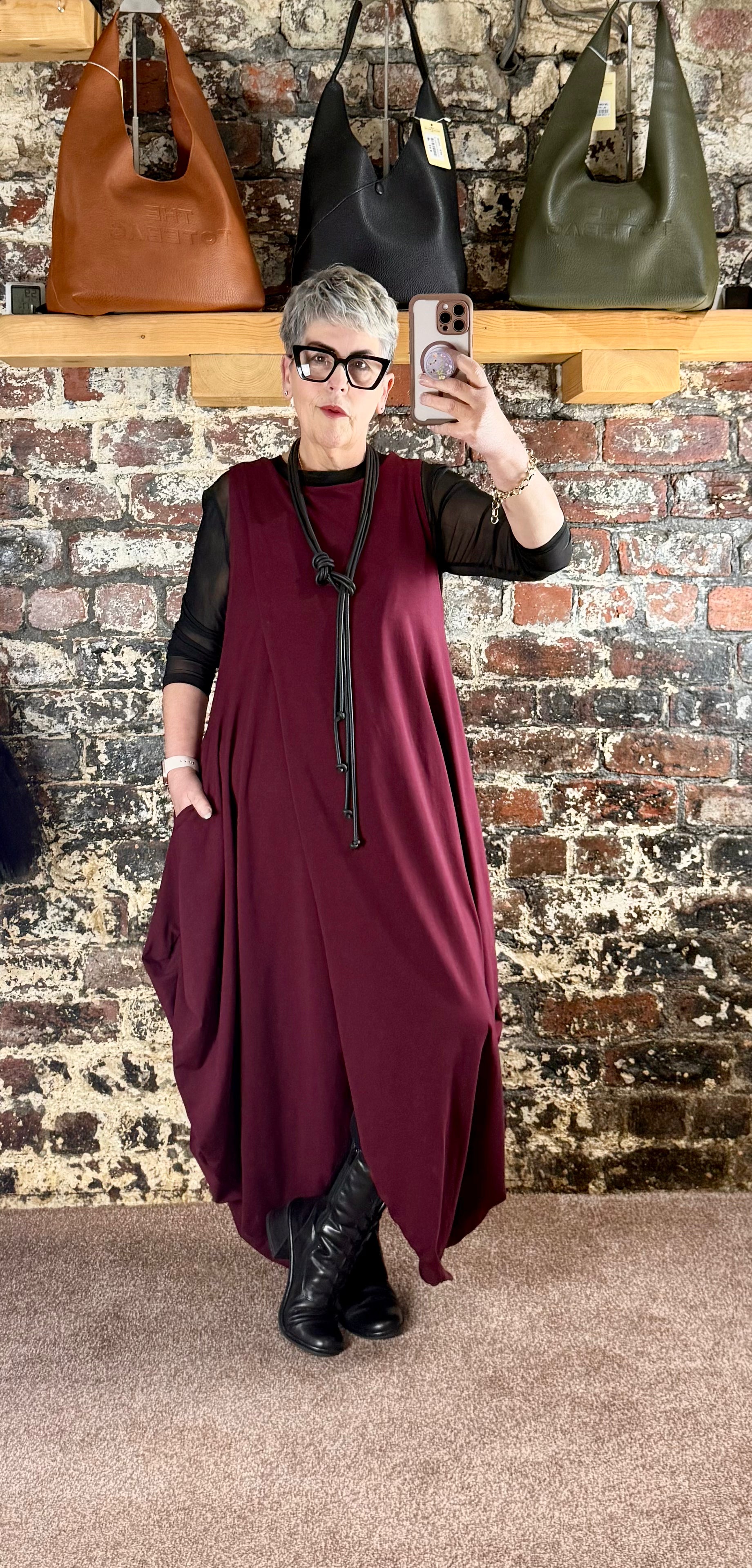 Tulip dress in burgundy